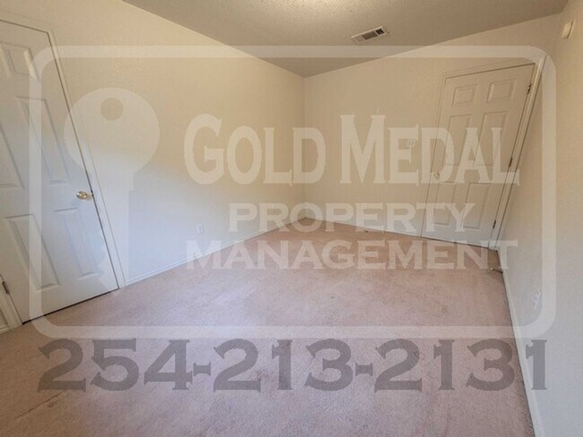 Building Photo - 2808 Lucille Dr