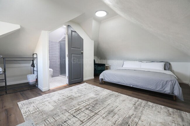 Building Photo - 3004 Marcy St