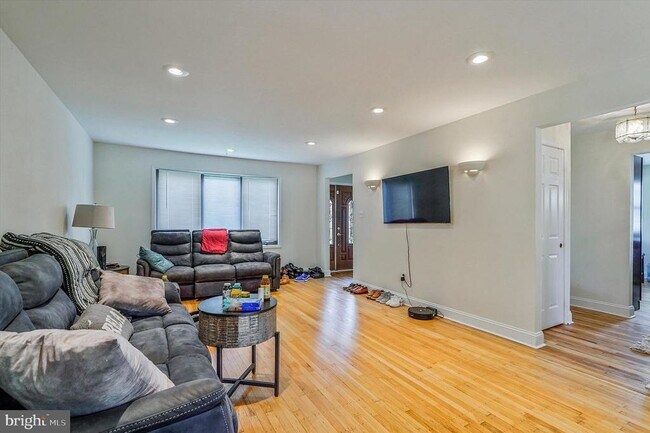 Building Photo - 212 Lafayette Ave