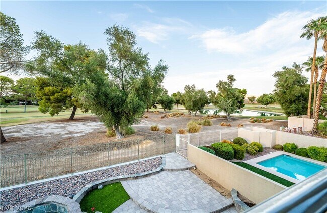 Building Photo - 980 Vegas Valley Dr