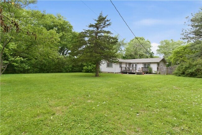 Building Photo - 2219 W Ora Dr