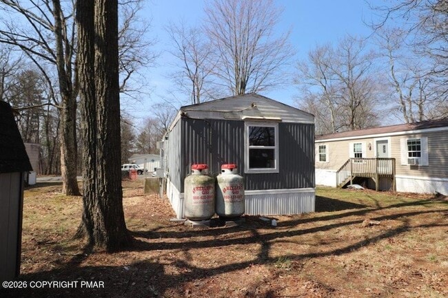 Building Photo - 238 Birchwood Ln