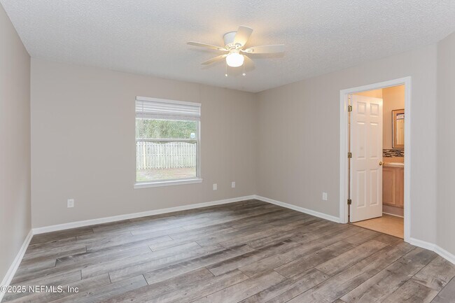 Building Photo - 86293 Fieldstone Dr