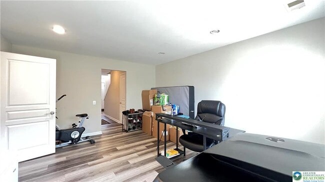 Building Photo - 8495 Putnam Ct