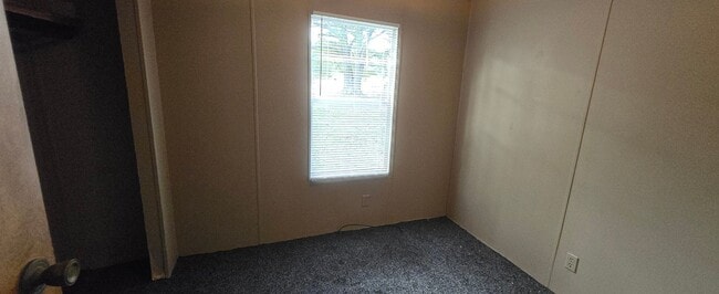 Building Photo - 245 Chappell Ln