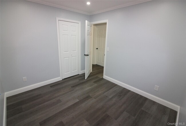 Building Photo - 26 Circle Dr