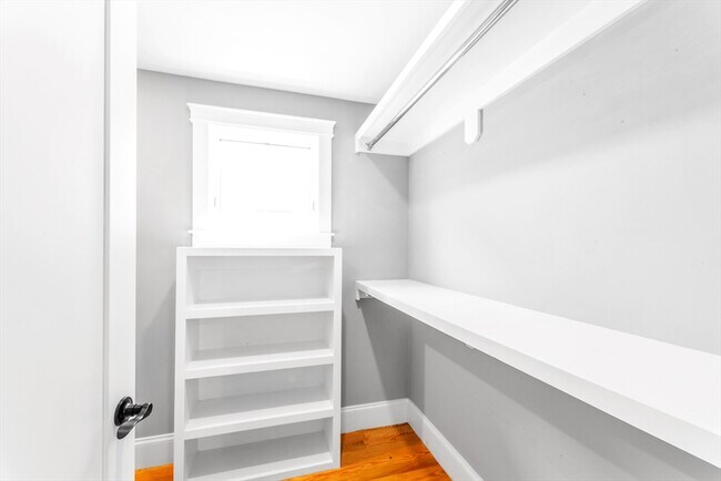 Building Photo - 31 Woodlawn St