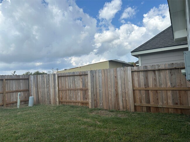 Building Photo - 7842 Winding Creek View