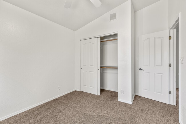 Building Photo - 8650 La Mancha Ln