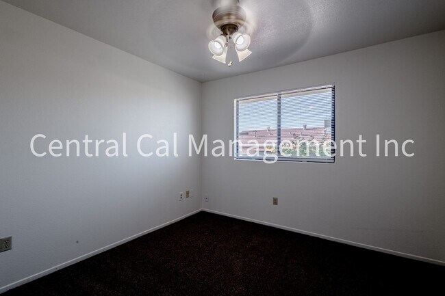 Building Photo - 4207 Eton St