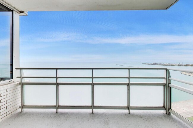 Building Photo - 1300 N Lake Shore Dr