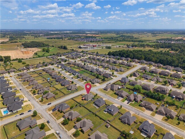 Building Photo - 1500 Aniston Rd