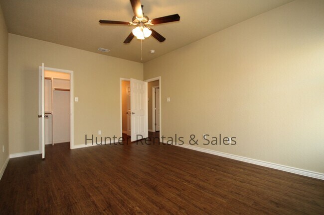 Building Photo - Spacious 2-bedroom!!!