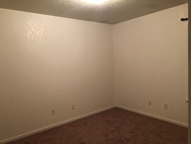 Building Photo - 506 Jorgette Dr