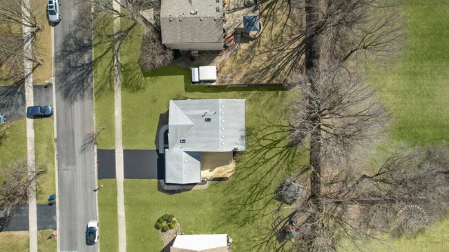 Building Photo - 2735 Springdale Cir