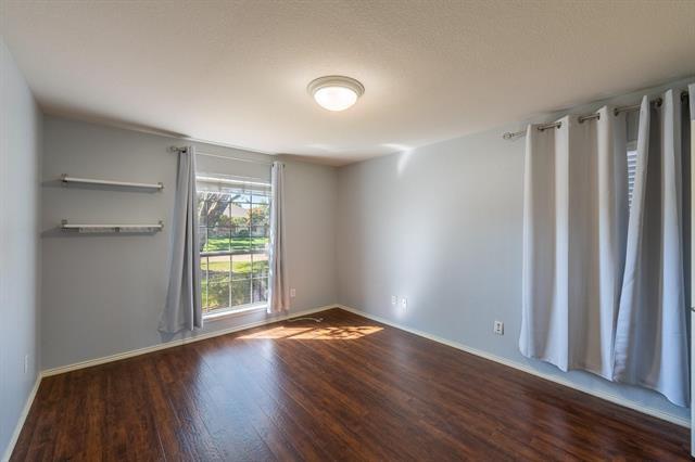 Building Photo - 9200 Warren Dr