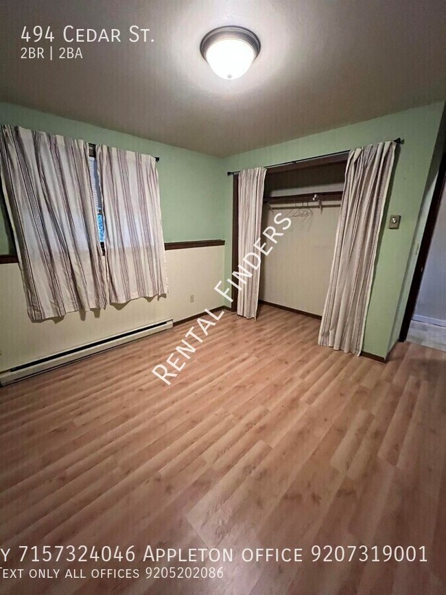 Building Photo - 494 Cedar St