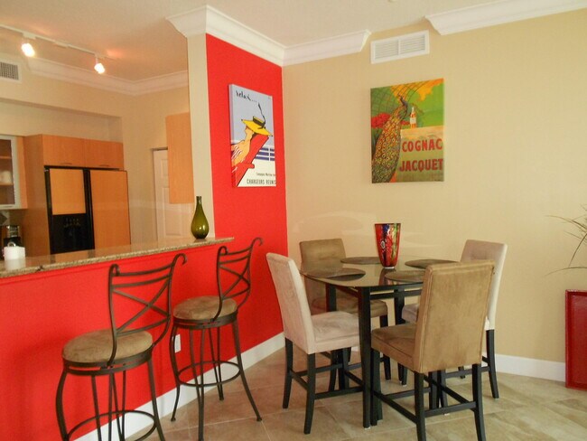 Building Photo - 700 E Boynton Beach Blvd