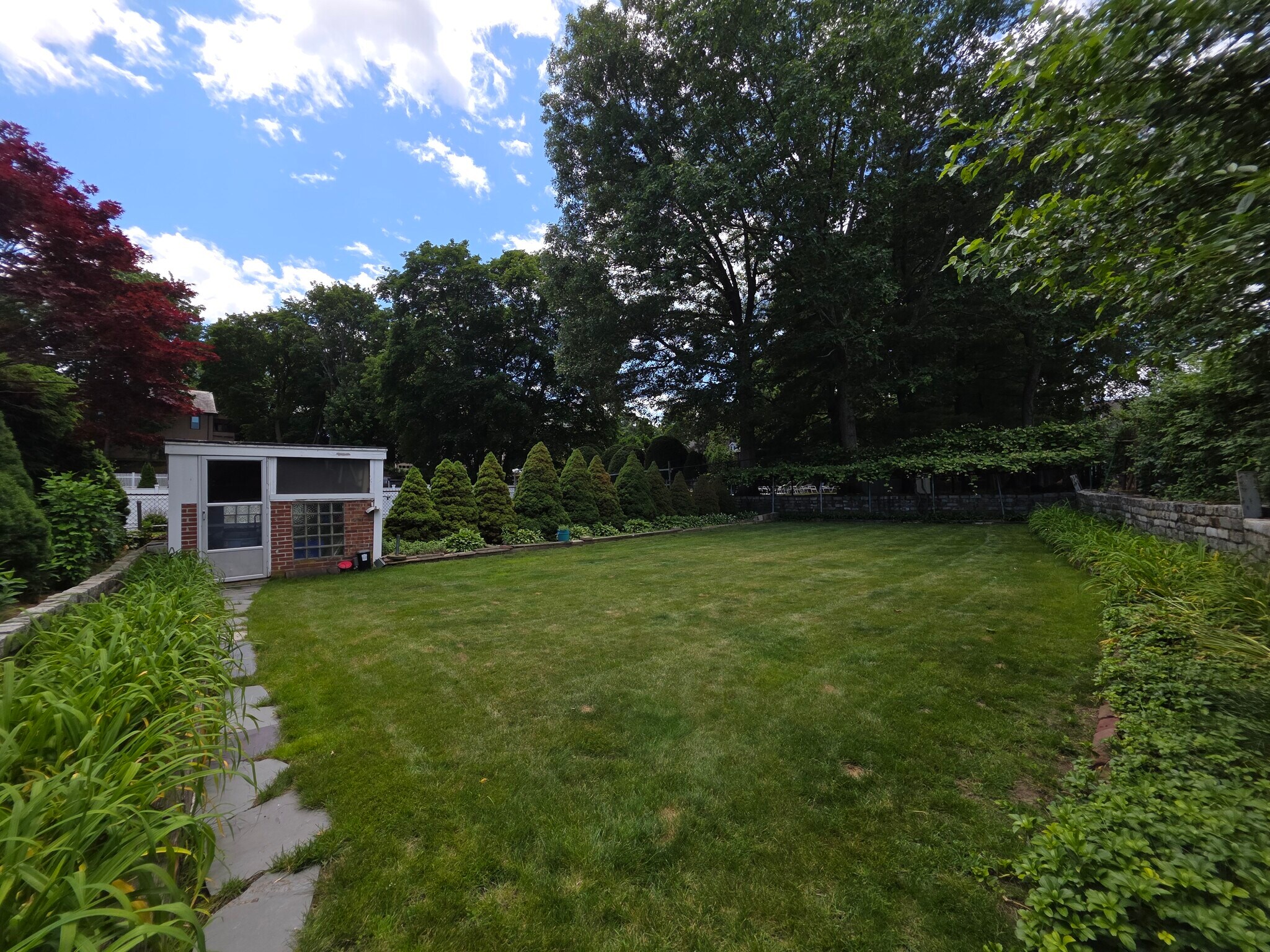 Building Photo - 97 White St