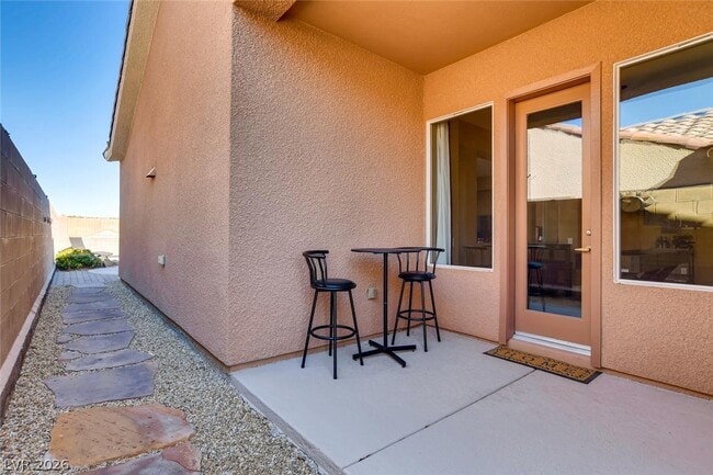 Building Photo - 2558 Kinghorn Pl