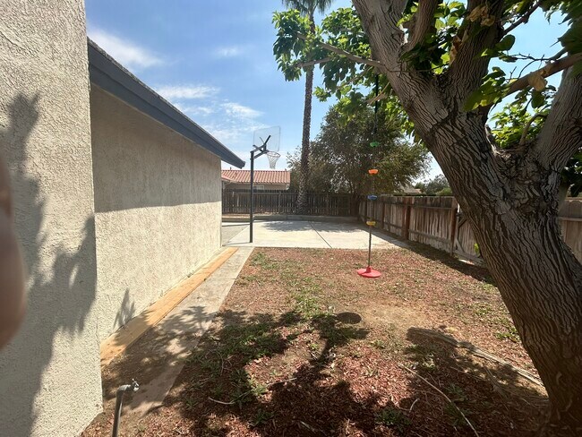 Backyard - 45408 17th St E