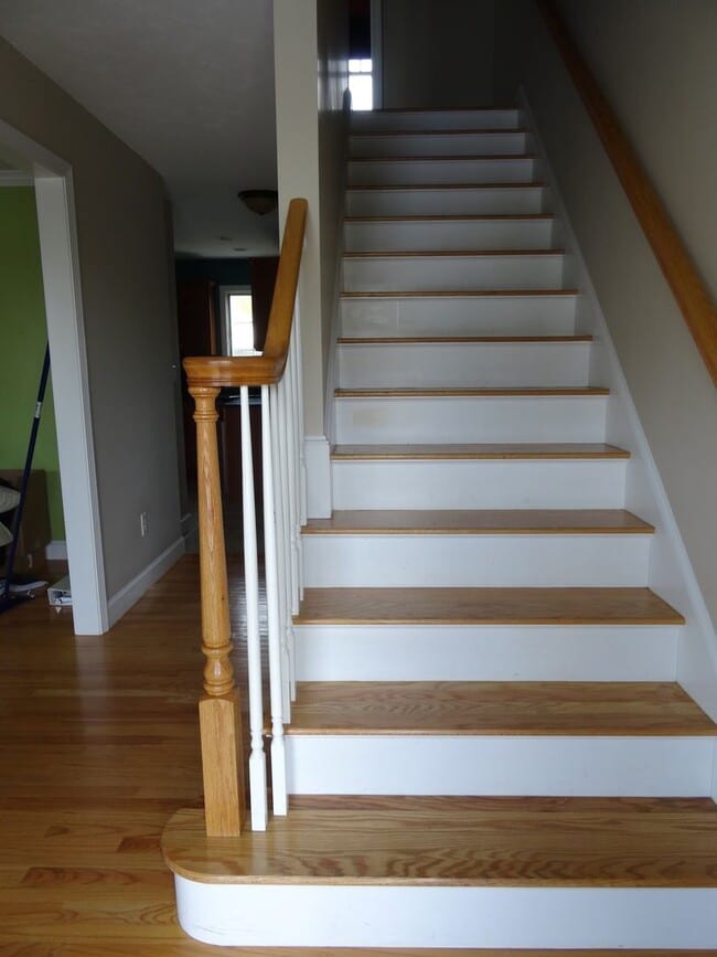 Building Photo - Modern 2Br-1.5Ba Townhouse in East Weymouth