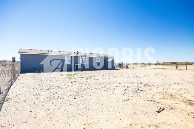 Building Photo - 9960 S Niehaus Rd