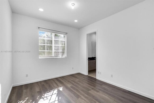 Building Photo - 2735 SW 81st Terrace