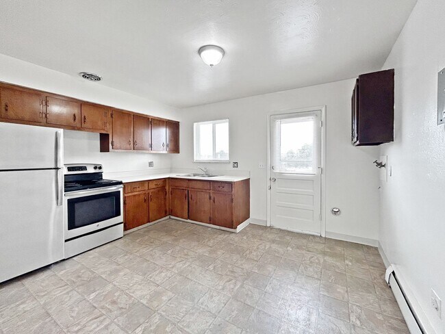 Building Photo - $0 DEPOSIT OPTION. 2 BED 1 BATH IN SOUTH W...
