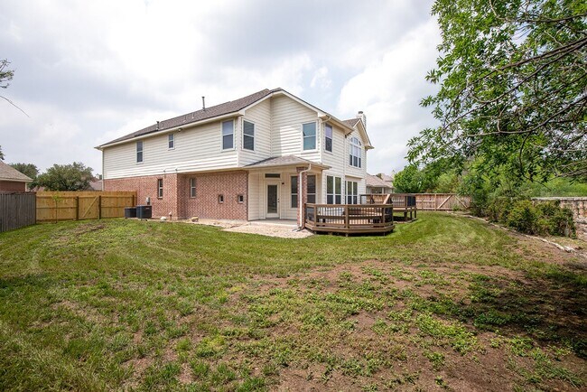 Building Photo - Spacious 4 BR/2.5 bath home in Iron Horse ...