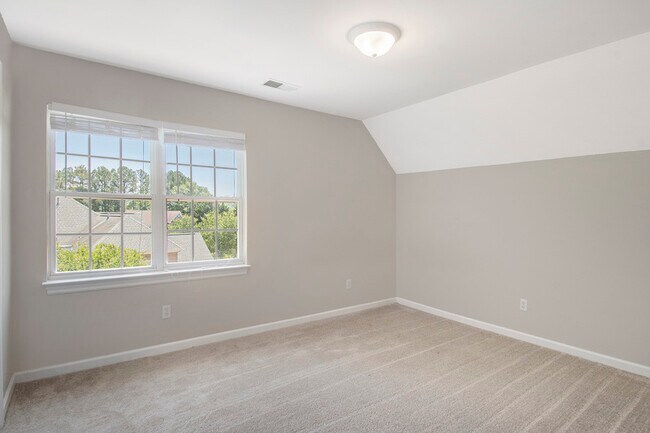 Building Photo - 4024 Oak Meadows Cove