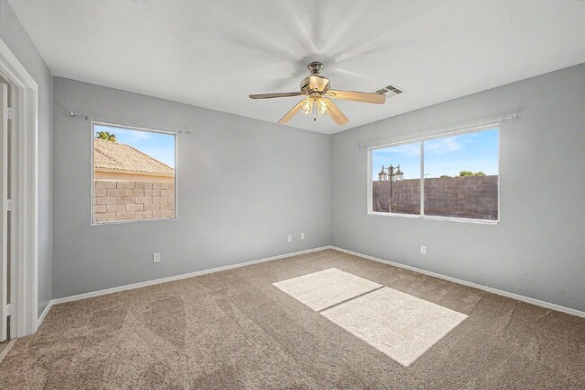 Building Photo - 14718 N 154th Ln