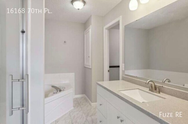 Building Photo - 16168 70th Pl N