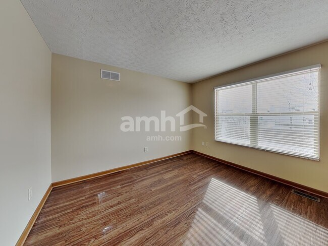 Building Photo - 748 Woodington Dr