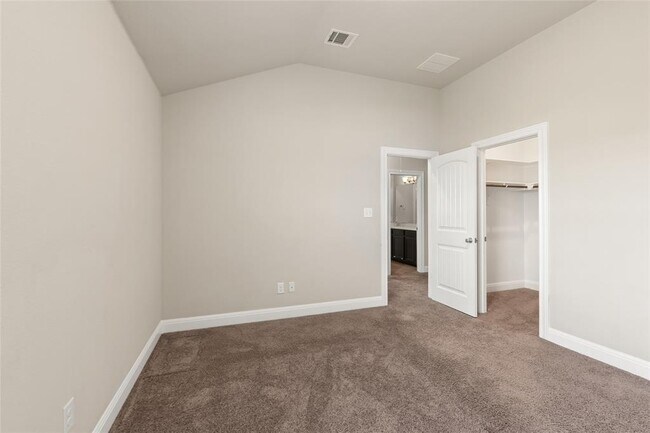 Building Photo - 2260 Hat Bender Lp