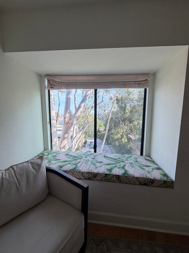 Building Photo - Hollywood Luxury 2 Bed Condo!