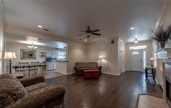 Building Photo - 2340 Kendal Green Cir