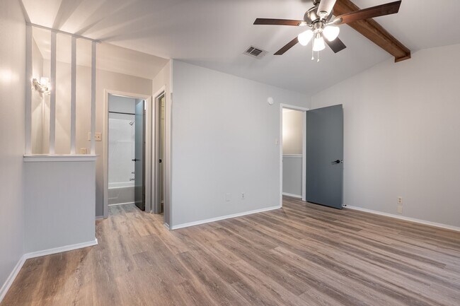 Building Photo - 1904 Dartmouth St