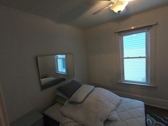 Building Photo - 2743 S Clement Ave