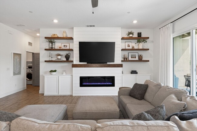Building Photo - Charming 4BR House in Madera
