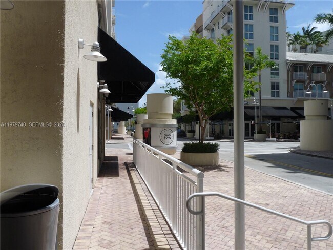 Building Photo - 7285 SW 90th St