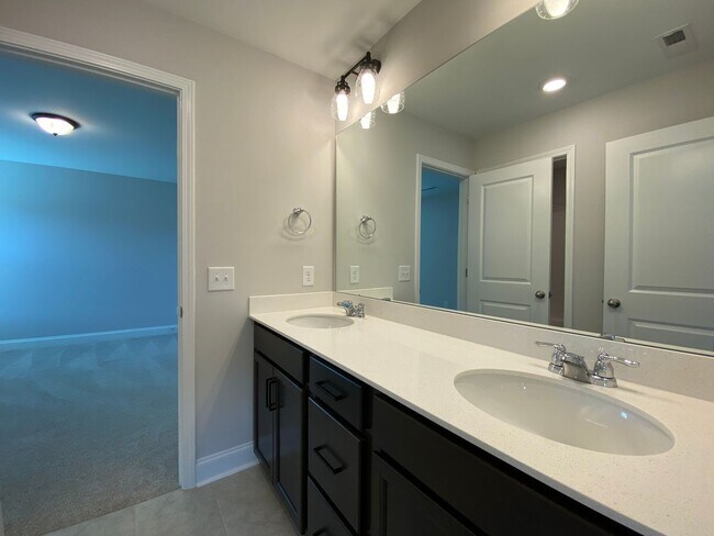 Building Photo - 6260 Kershaw Mdws Rd