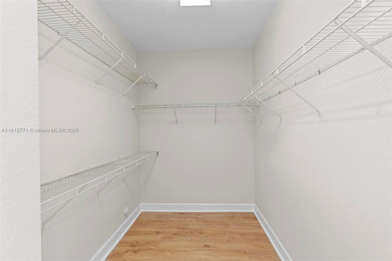 Building Photo - 419 SW 147th Ave
