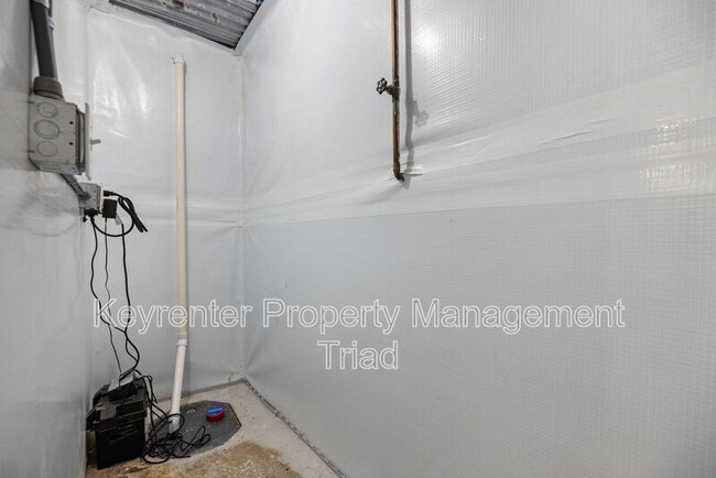 Building Photo - 4902 Tower Rd