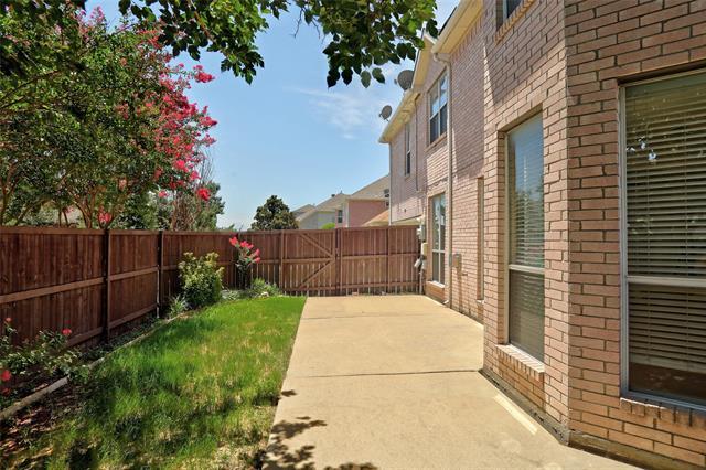 Building Photo - 3820 Cochran Dr