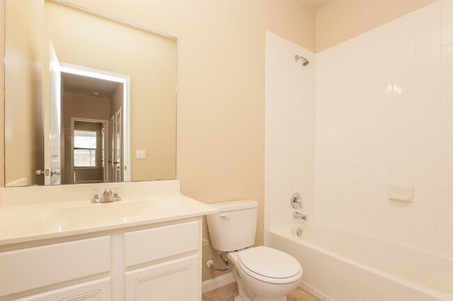 Building Photo - 1608 Atlantica St