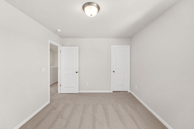 Building Photo - 512 Serena Trl