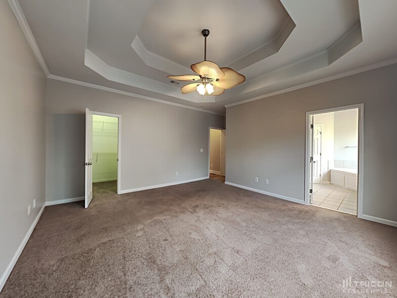 Building Photo - 2112 Parliament Dr