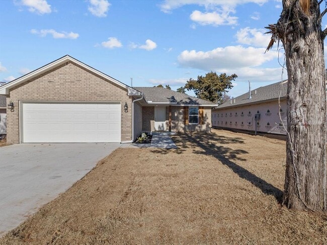 Building Photo - 12517 NE 36th St