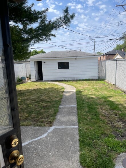 Garden - 3537 W 75th Pl